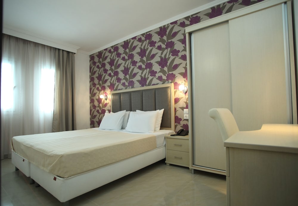 Naias Beach Hotel 16/43