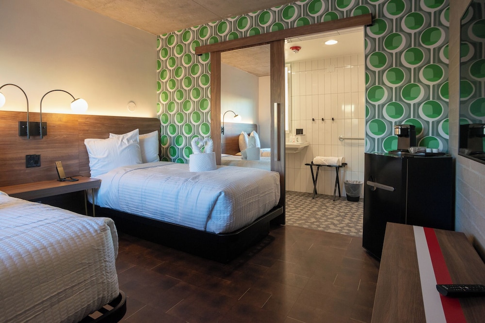 The Alice Hotel 15/50