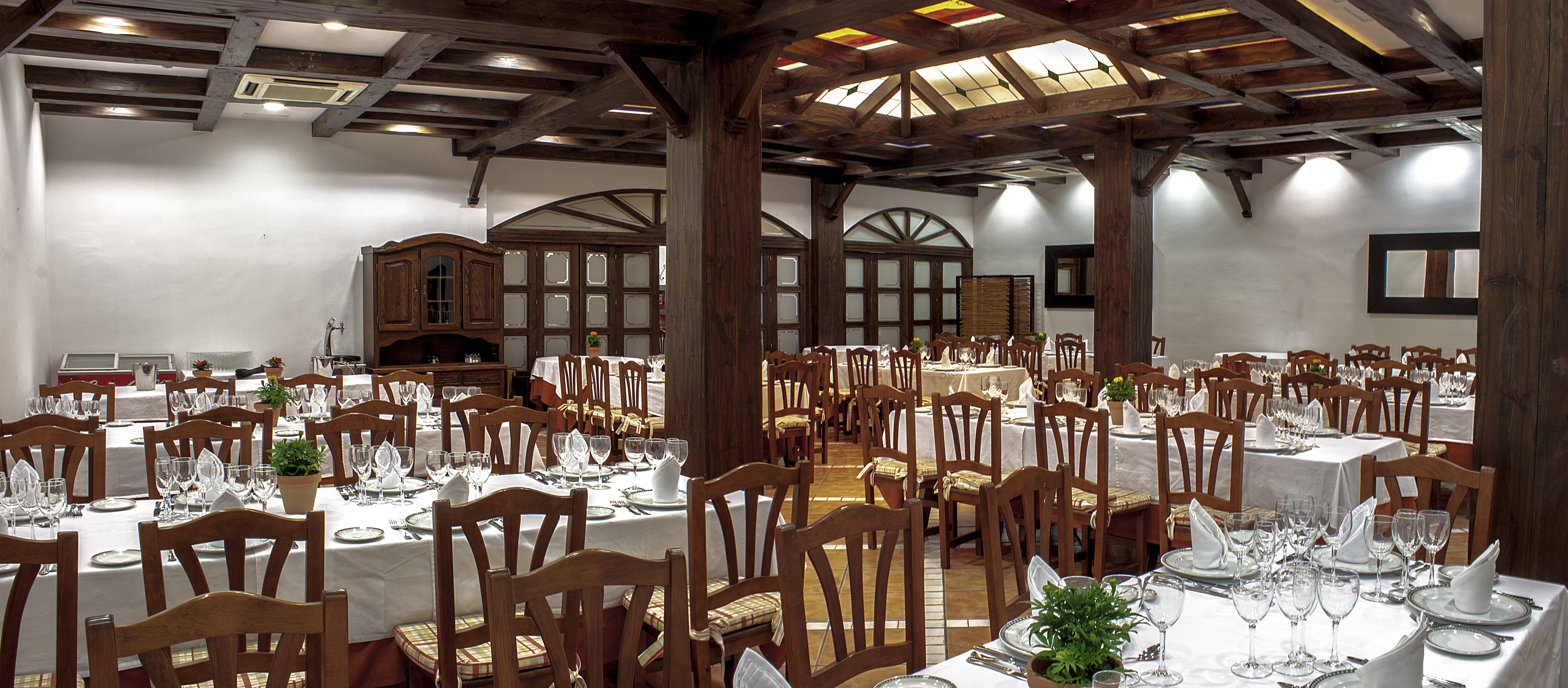 Hotel Asador Albenzaire 54/62