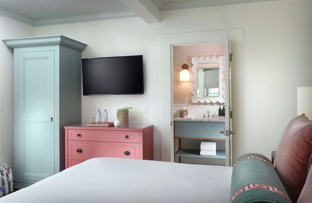 Avalon Bed & Breakfast 30/55