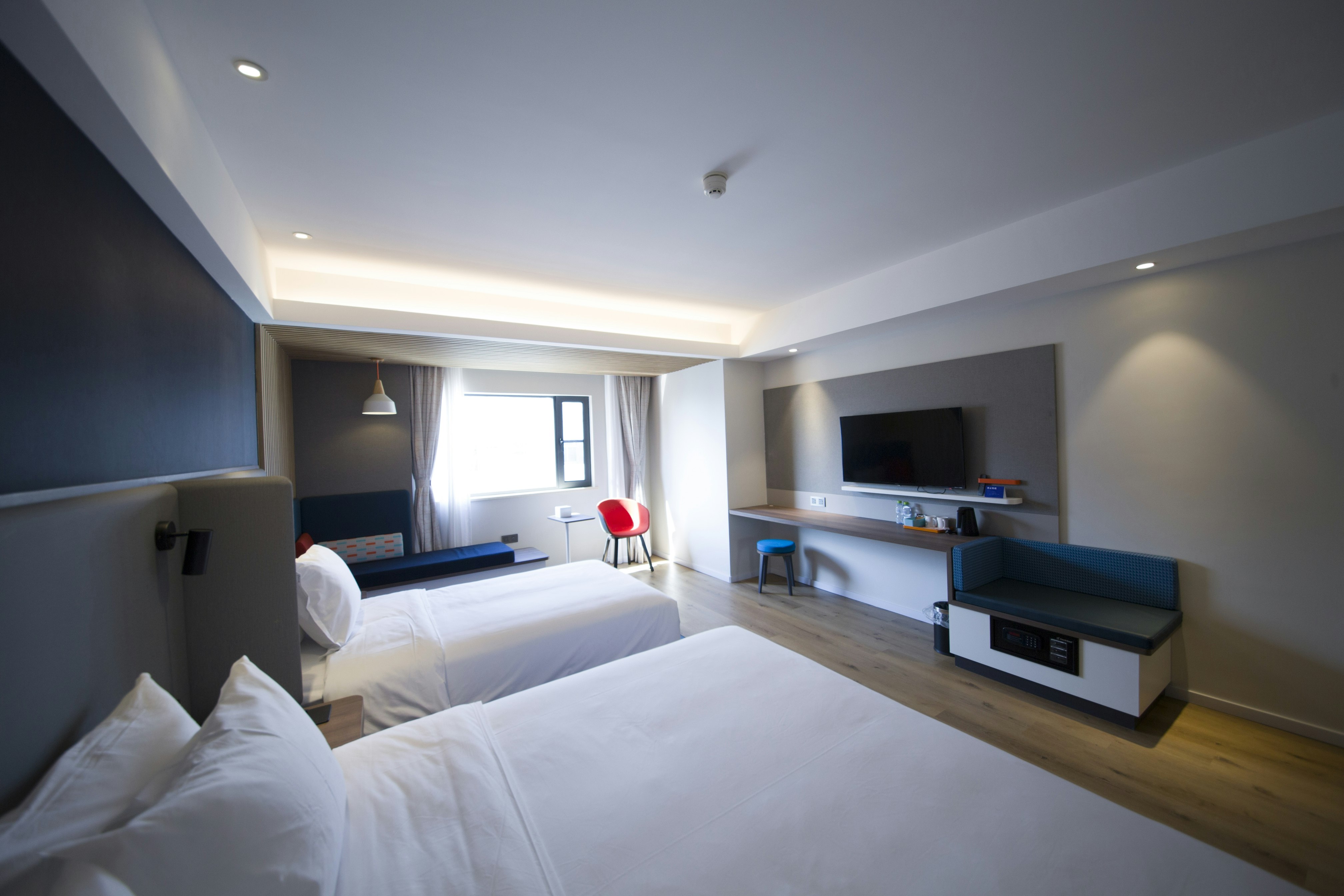 HOLIDAY INN EXPRESS SANYA BAY 15/50