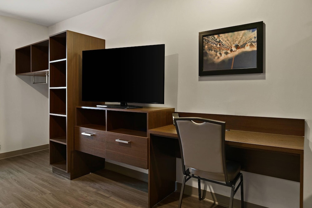 WoodSpring Suites East Lansing - University Area 36/50