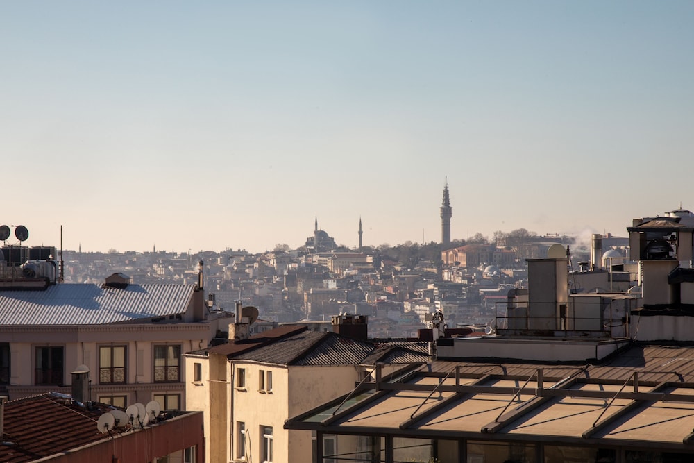 The Central House Istanbul Galata 46/50