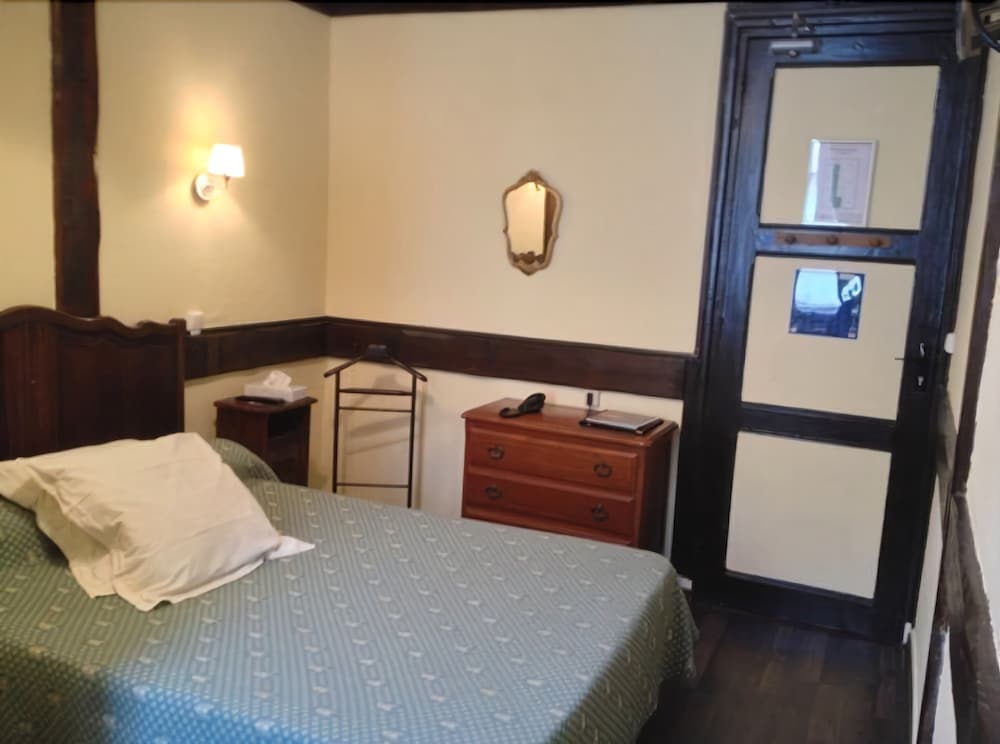 Morand Hotel 10/50