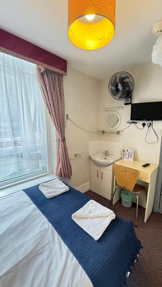 Hotel Earls Court 17/50