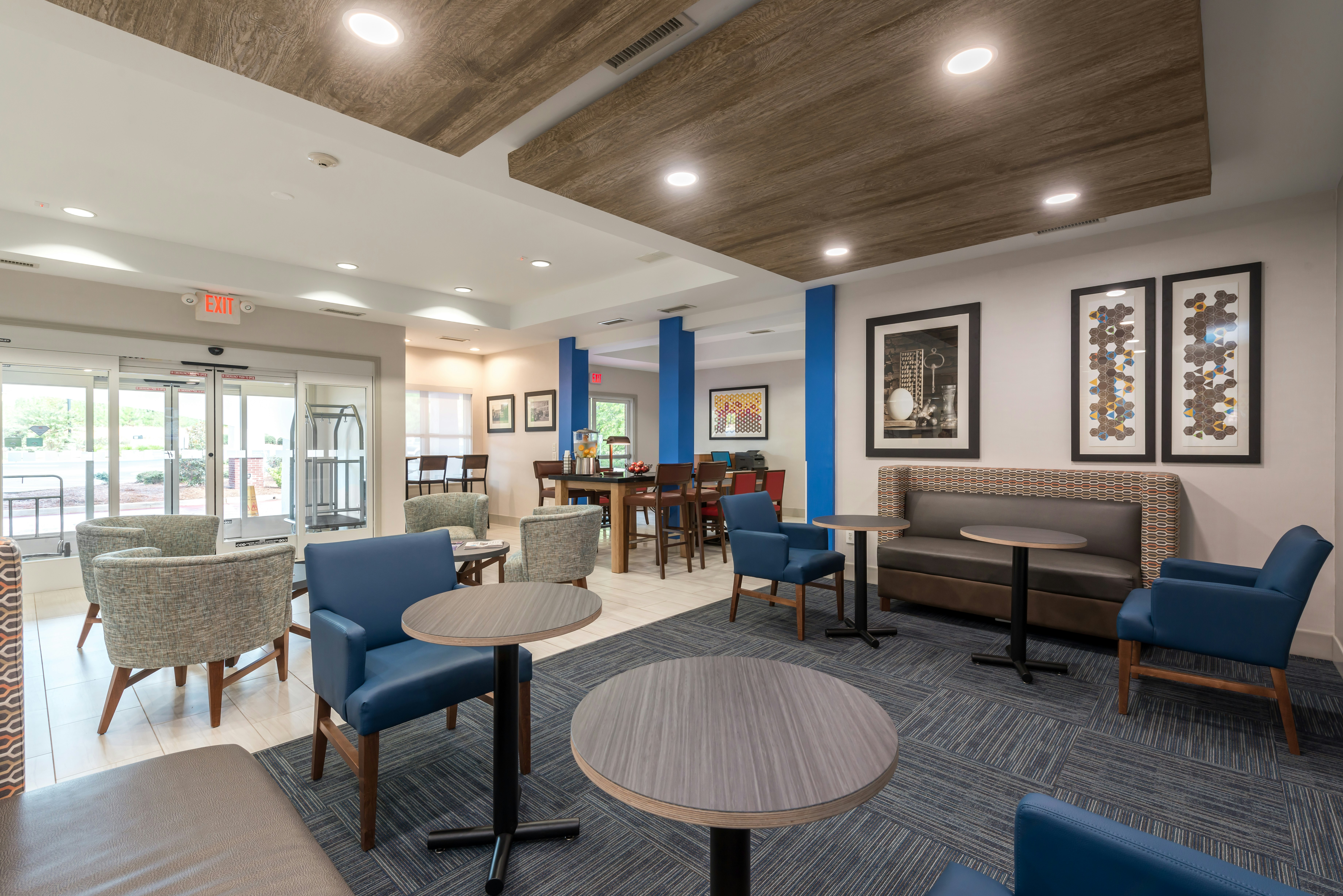 Holiday Inn Express Suites Lagrange 23/38