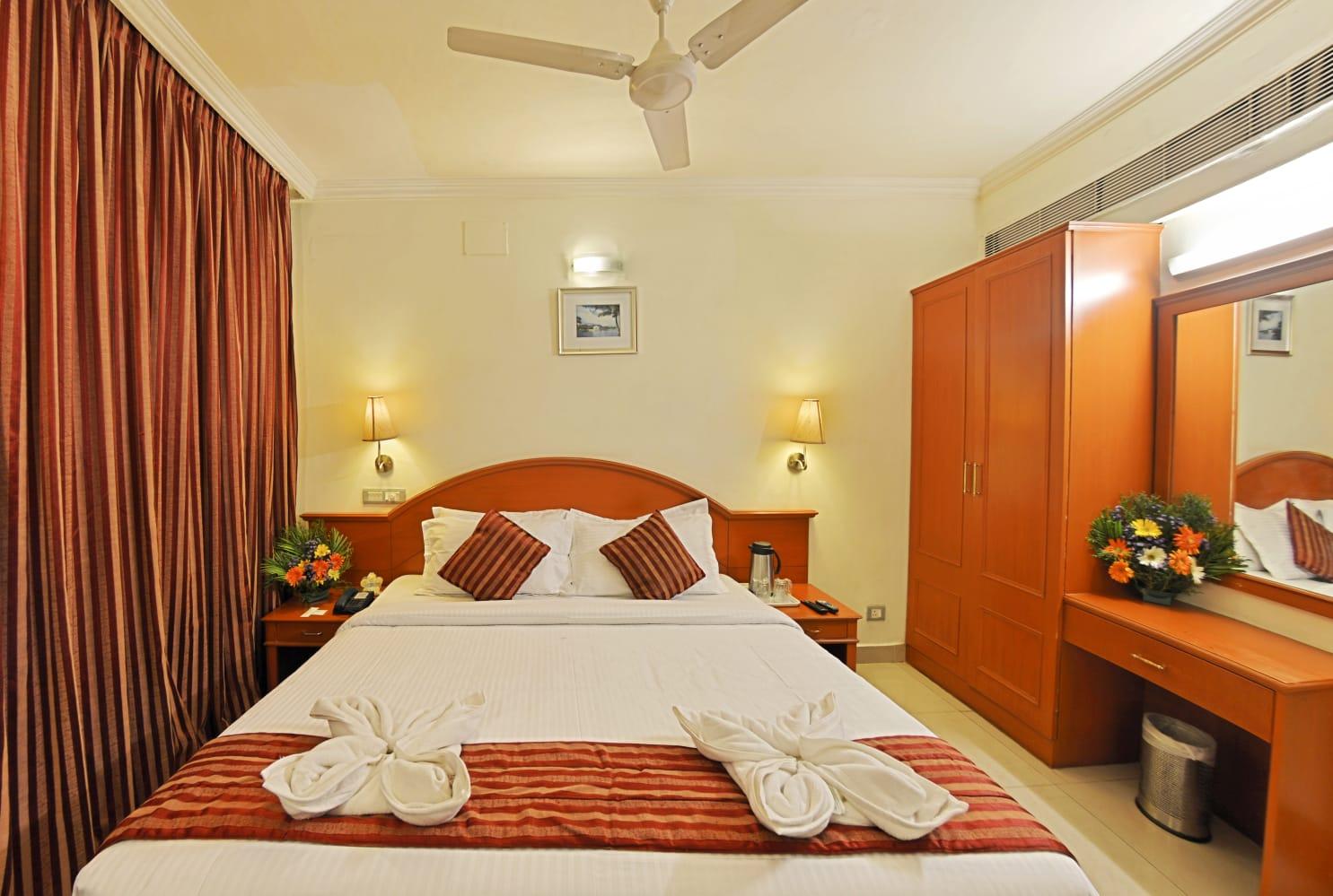 Suite, King Bed
