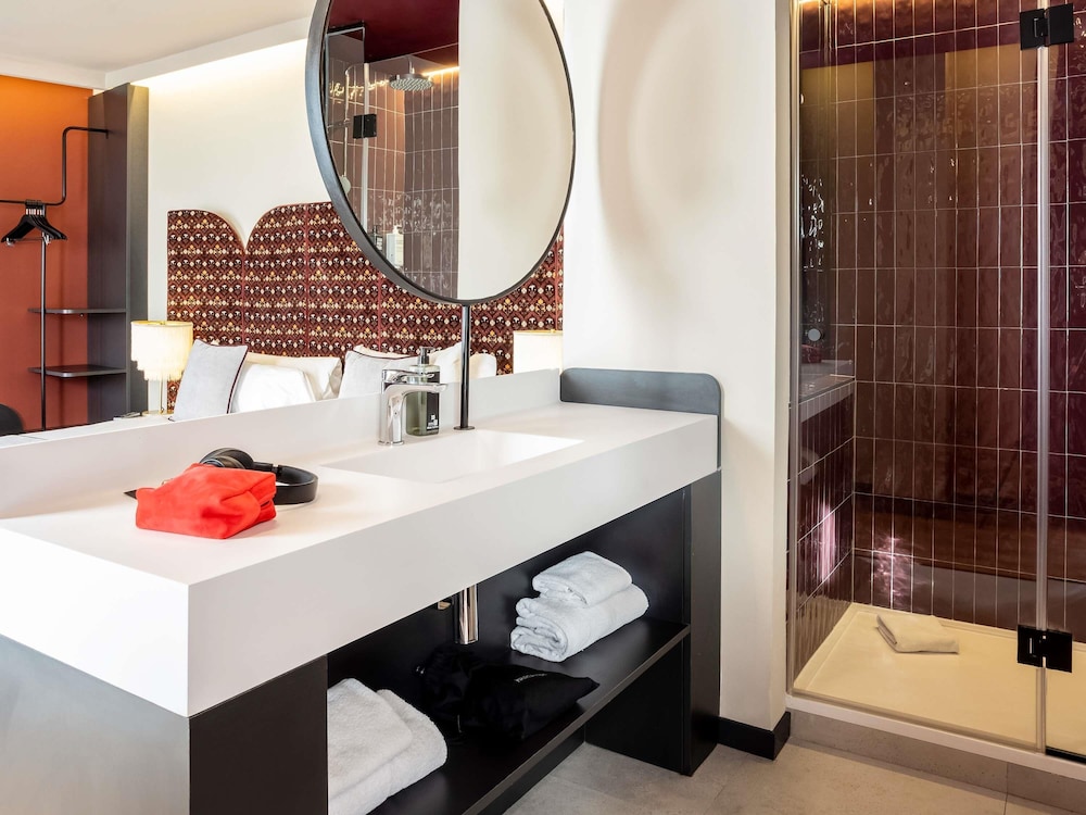 Ibis Styles Madrid Centro Maravillas 50/50