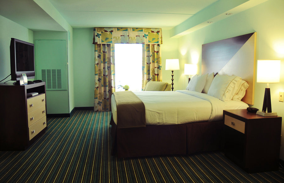 Holiday Inn Express Hotel And Suites Norfolk Airport 30/60
