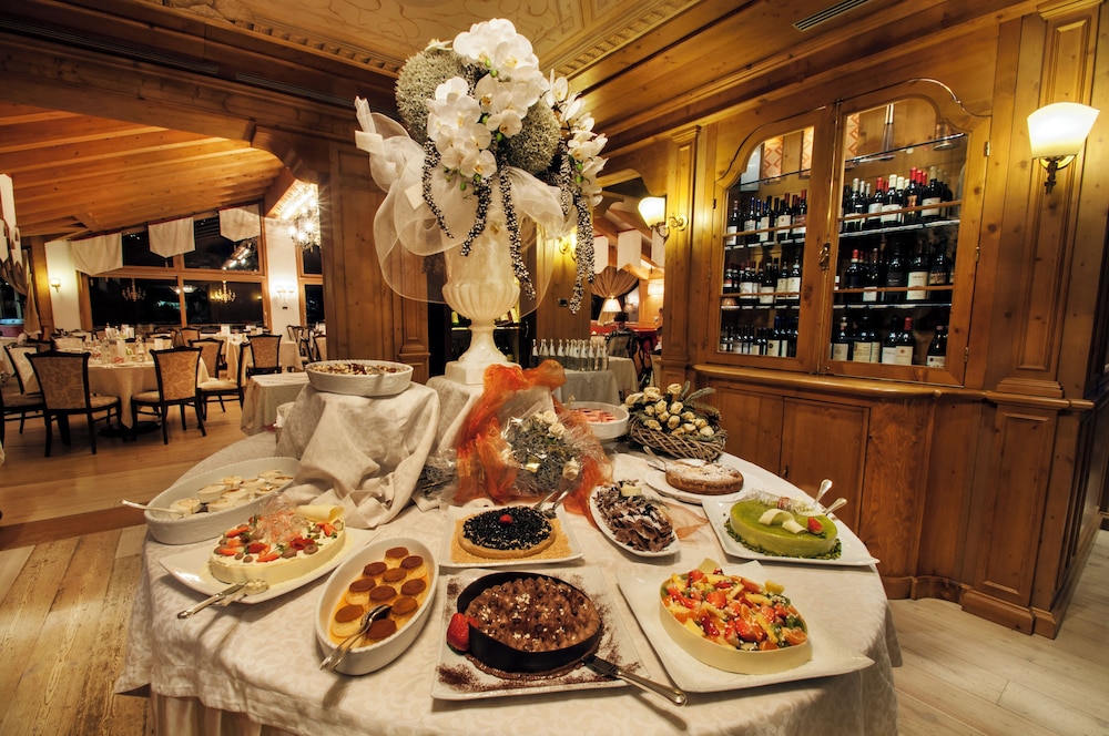 Cristal Palace Hotel 38/53