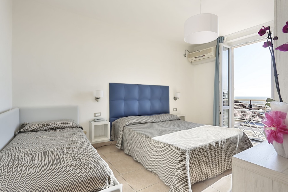 Nuovo Tirreno 18/57