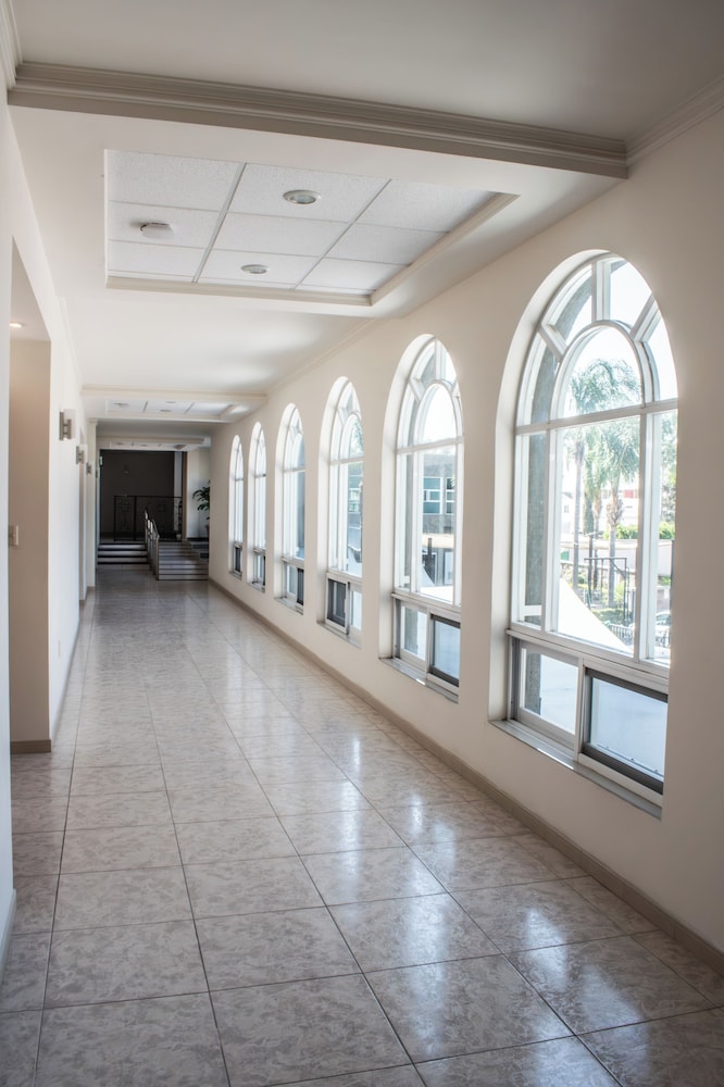 Hotel & Suites Aliana 4/50