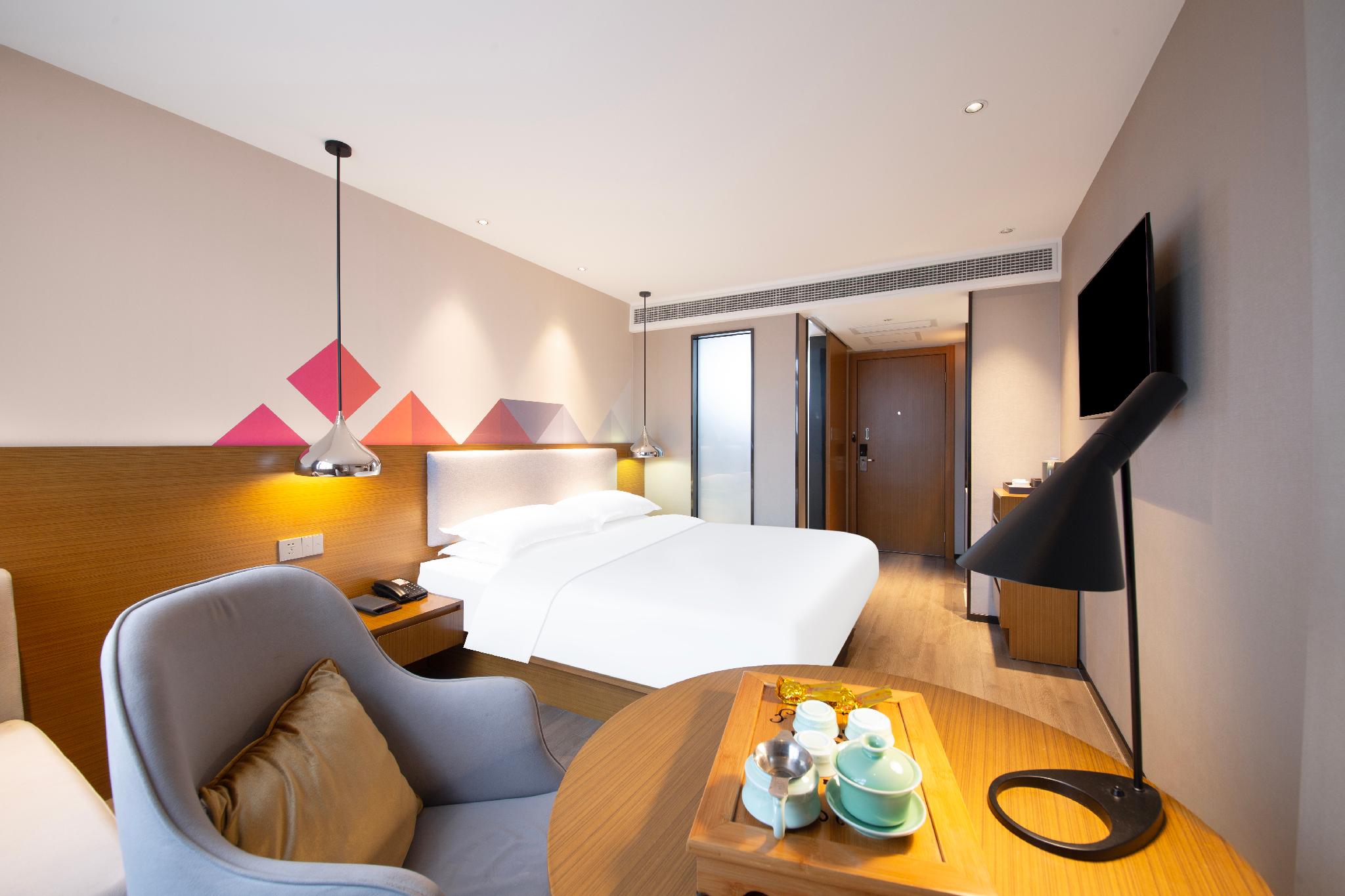 Borrman Hotel (Wuchuan) 28/52