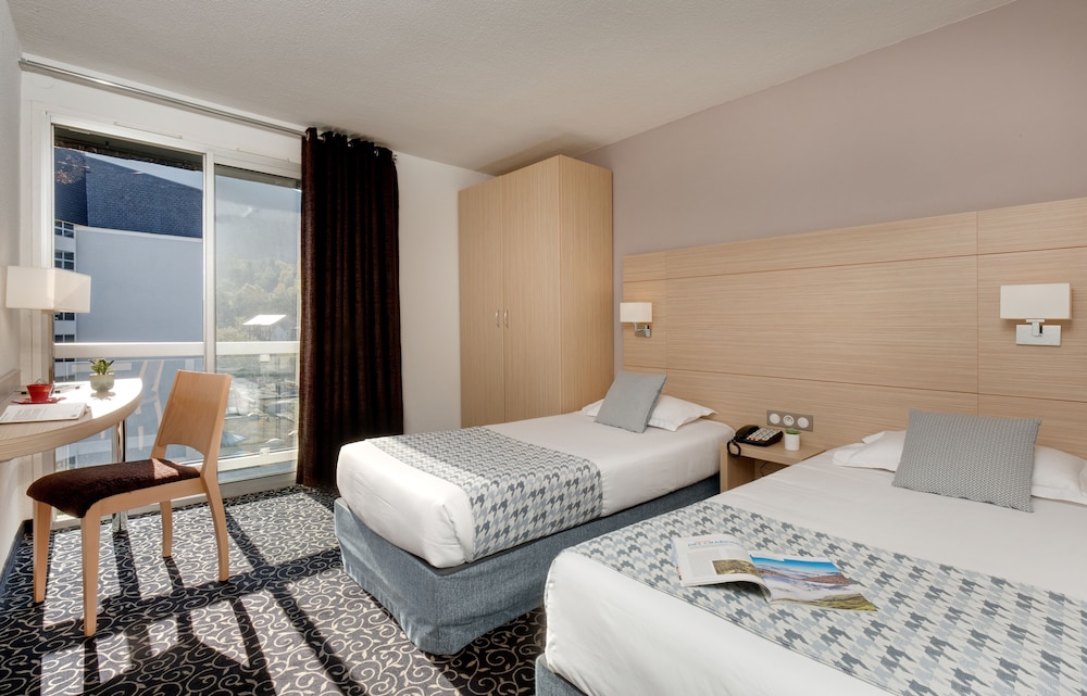 Hotel Mediterranee 18/67