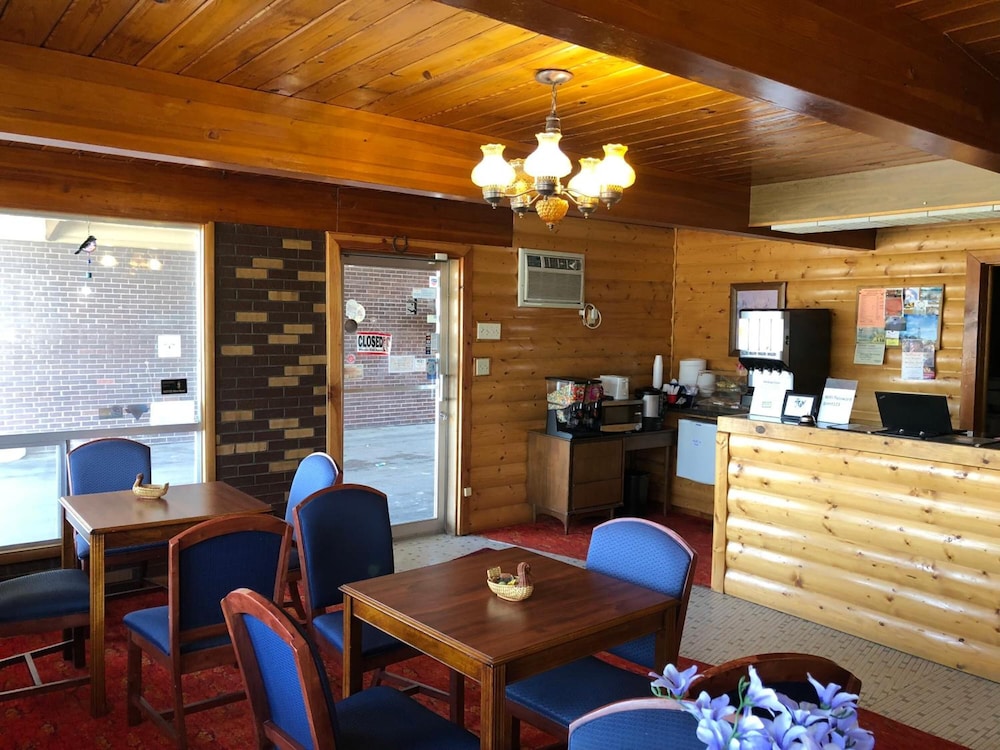 Love Hotels Western Holiday at Harlan Lake NE 7/51