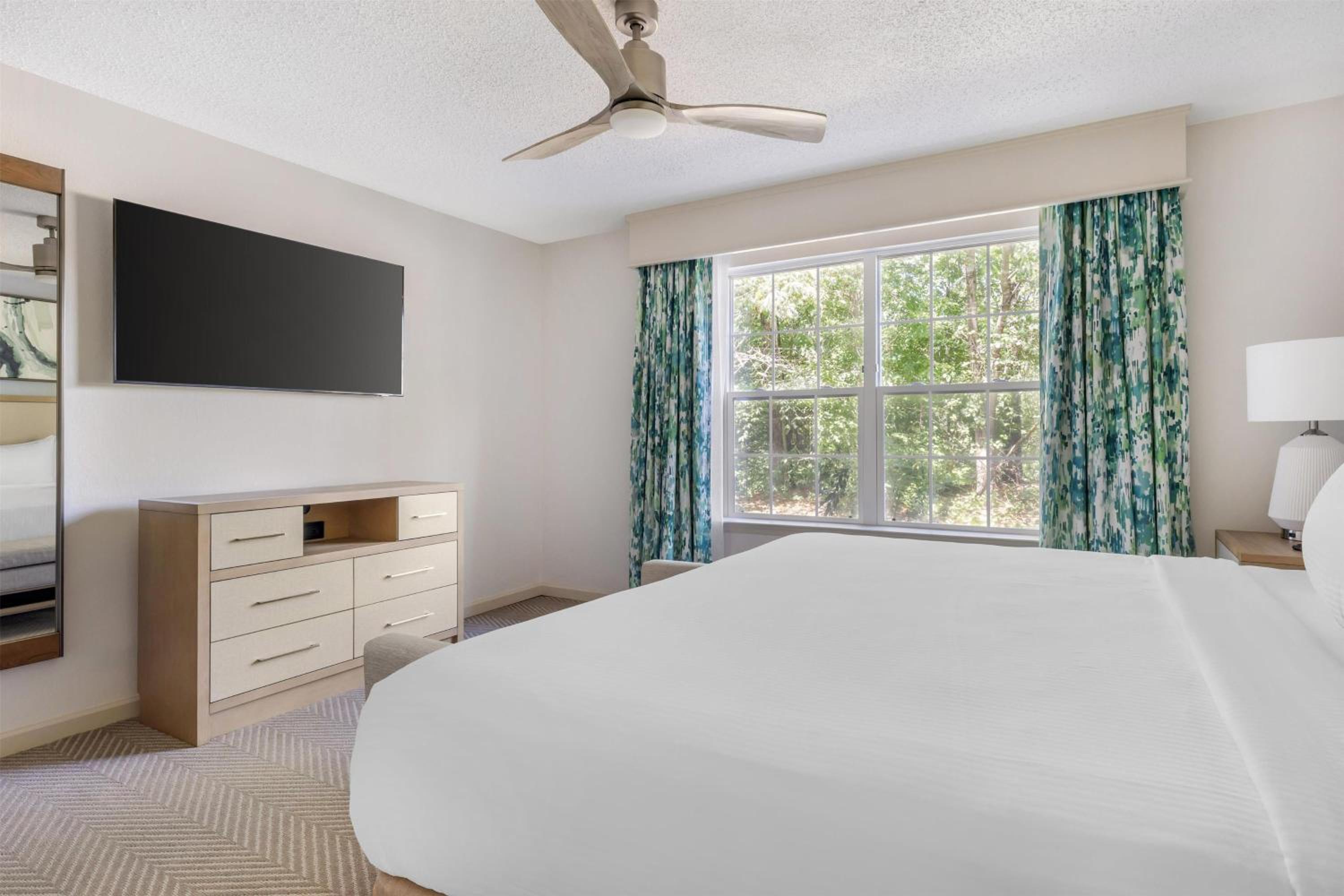 4 Bedrooms, Suite, 2 King or 4 Single Beds