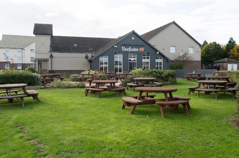 Premier Inn Hull North 53/57