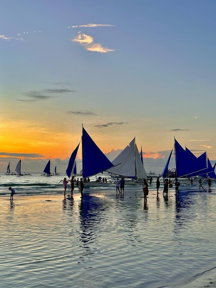 Serene La Playa Boracay 54/56