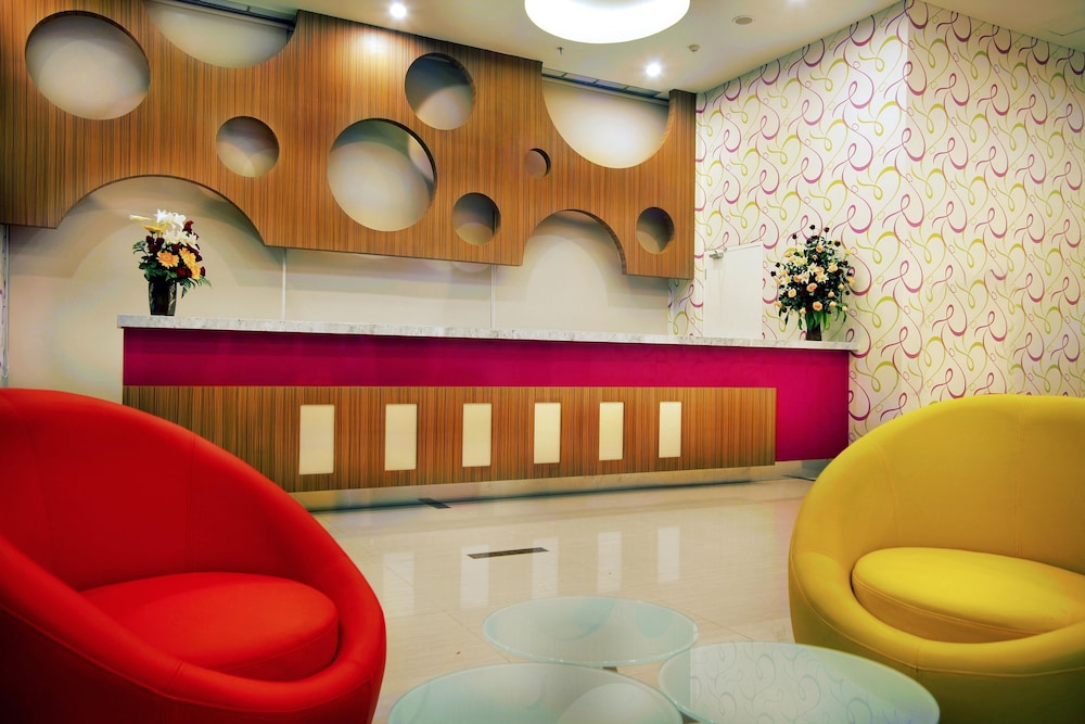 Lobby at favehotel Manahan - Solo, SURAKARTA