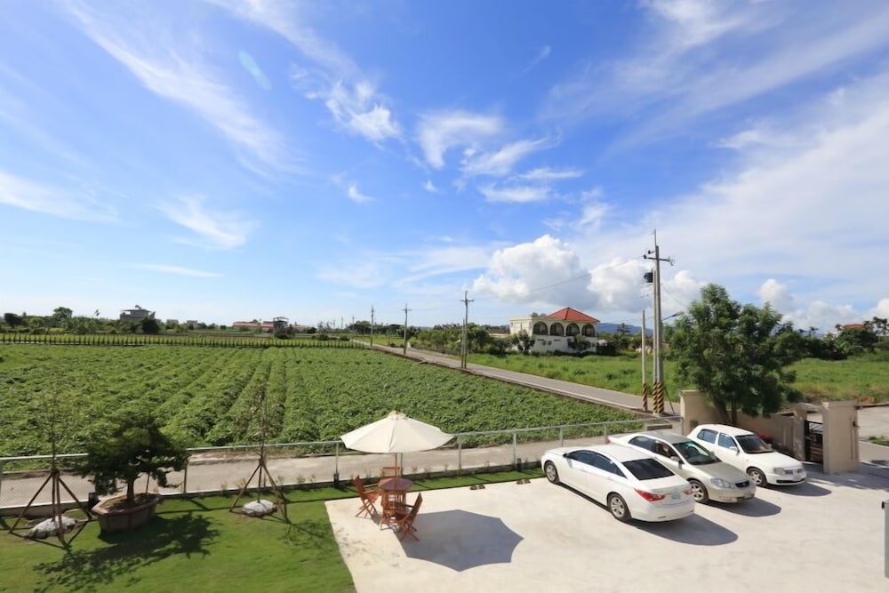 Cai Feng B&amp;B 26/37