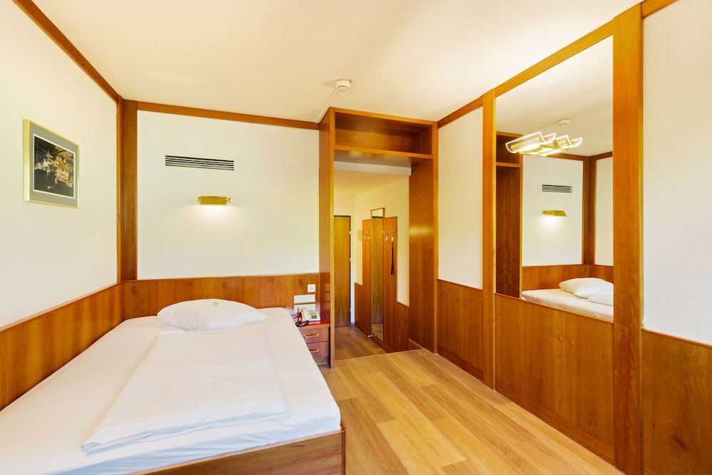 Vienna Sporthotel 22/67