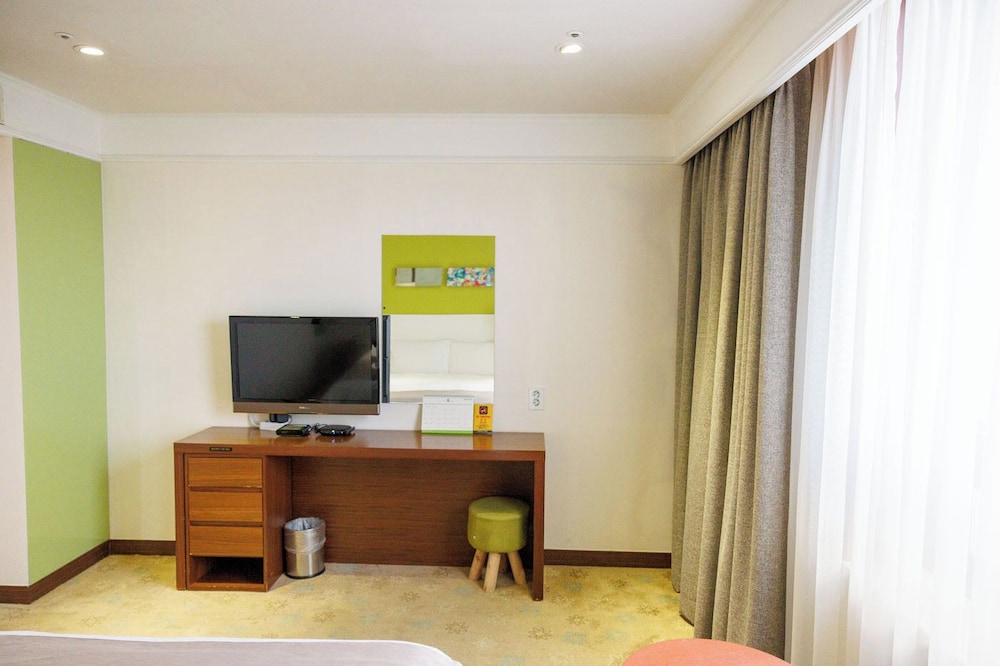 Staz Hotel Jeju Robero 60/63
