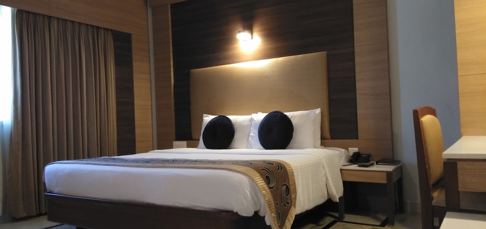 Hotel Jp Chennai Cmbt 28/47