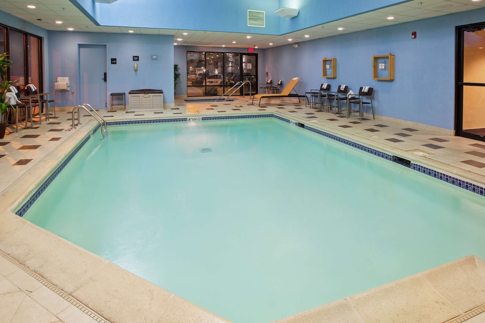 swimming pool spa