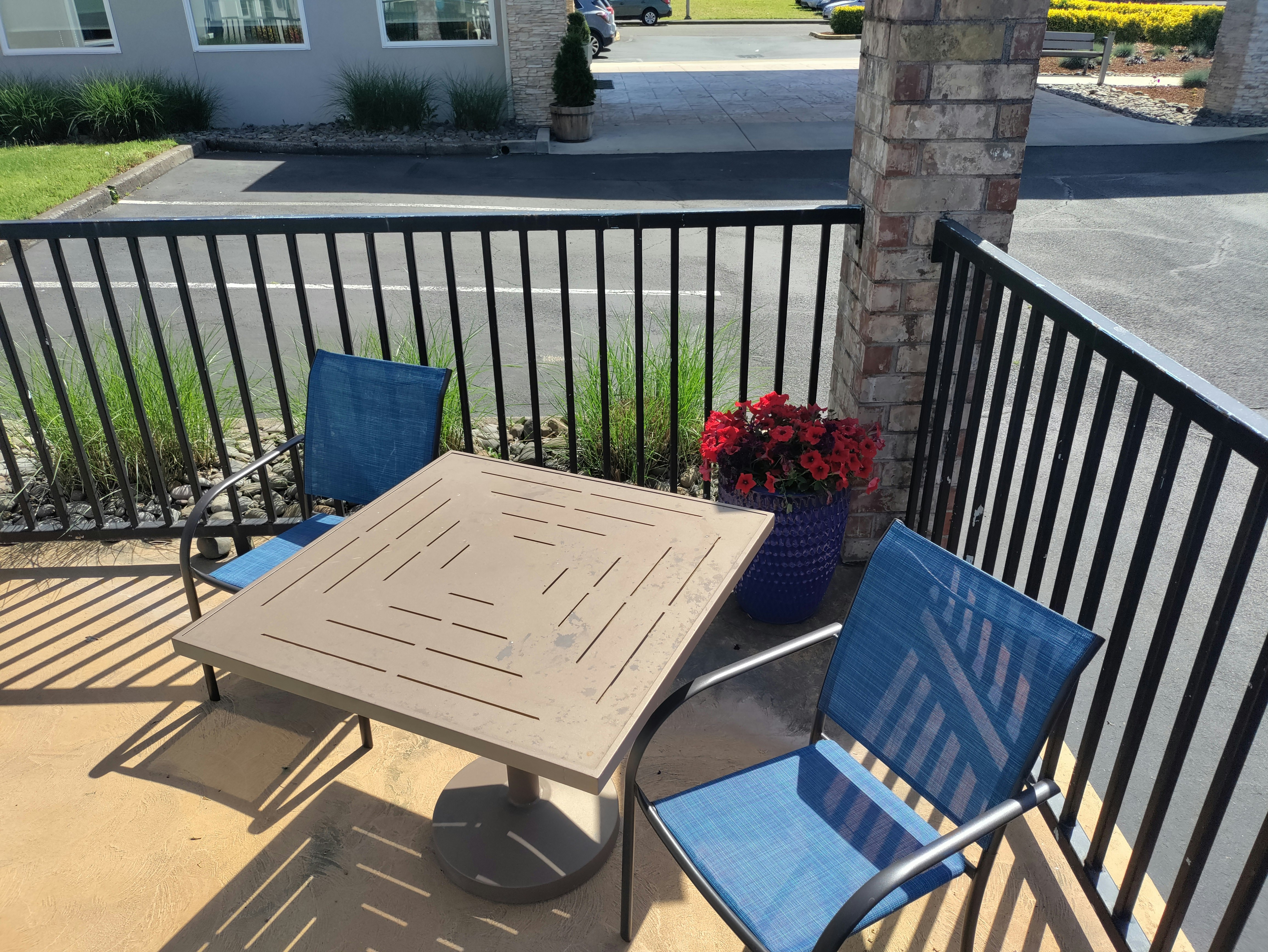 HOLIDAY INN EXPRESS NEWBERG - WINE COUNTRY 47/60