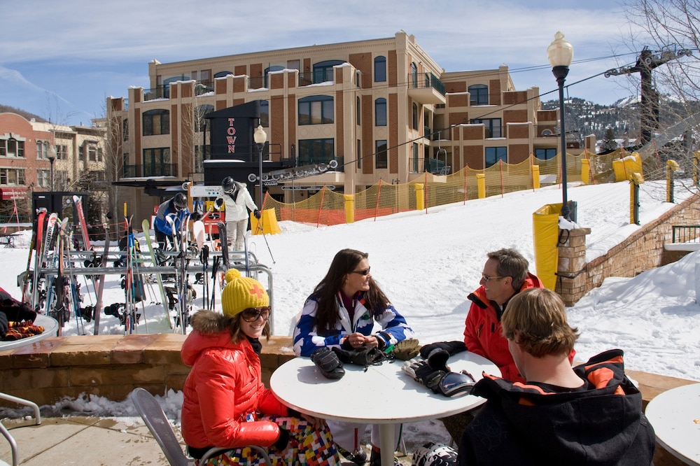 The Caledonian By All Seasons Resort Lodging 66/80