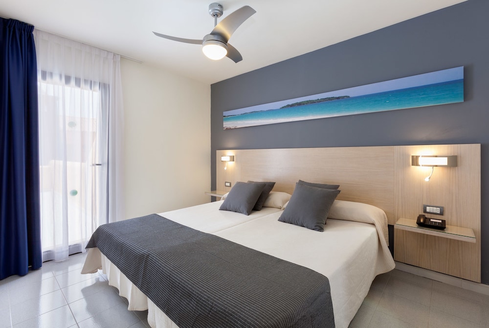 Room at Tagoro Family & Fun, ADEJE
