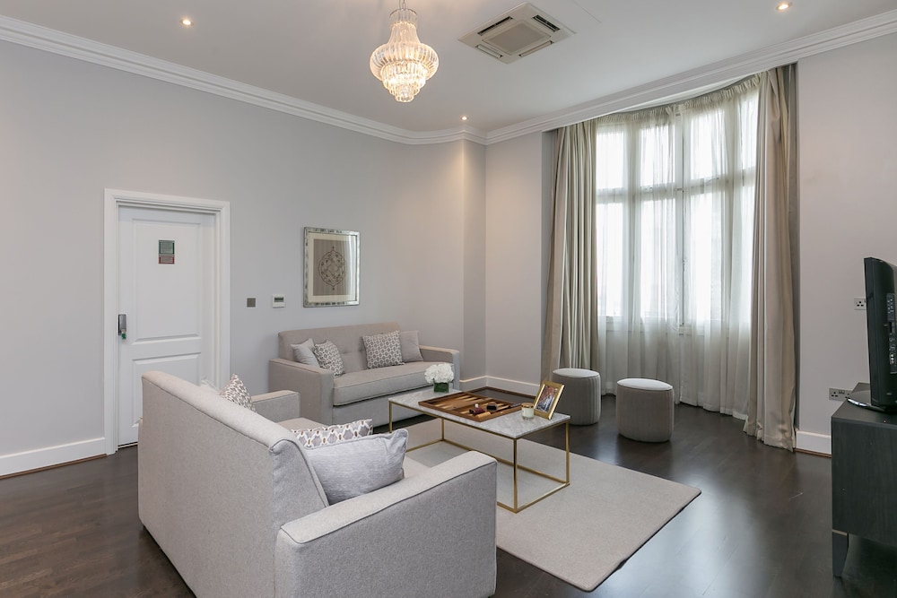 Chilworth Court 41/74