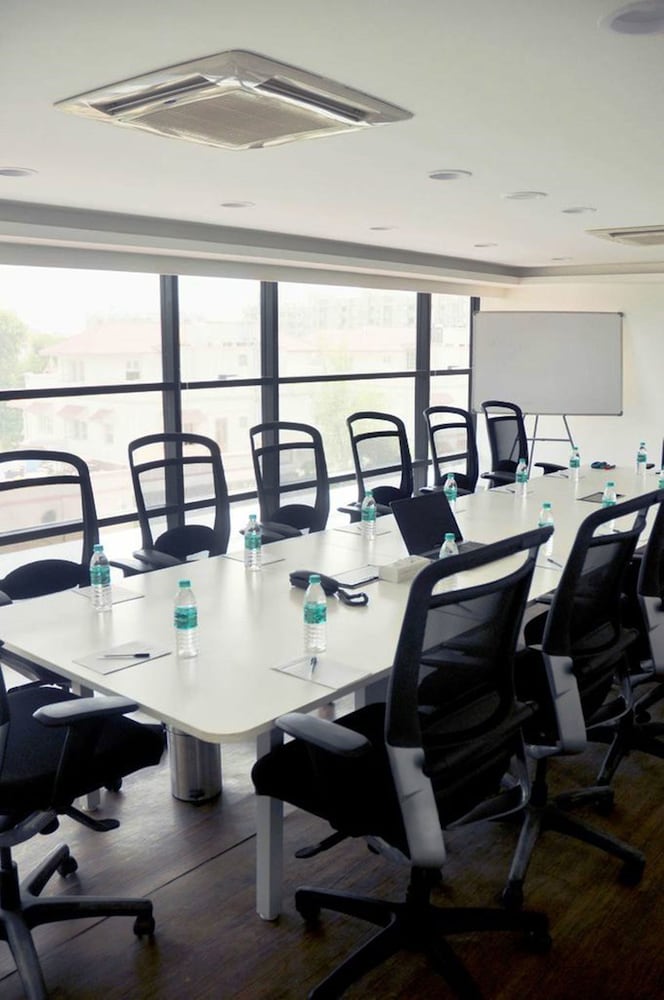 Mango Hotels Tune Ahmedabad 17/27