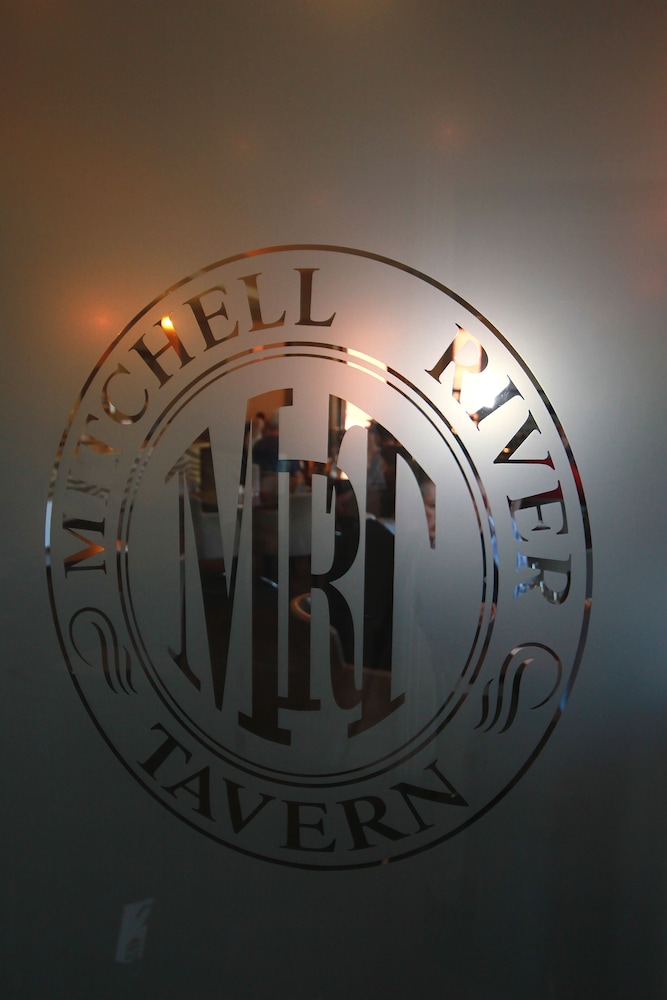 Mitchell River Tavern 32/41