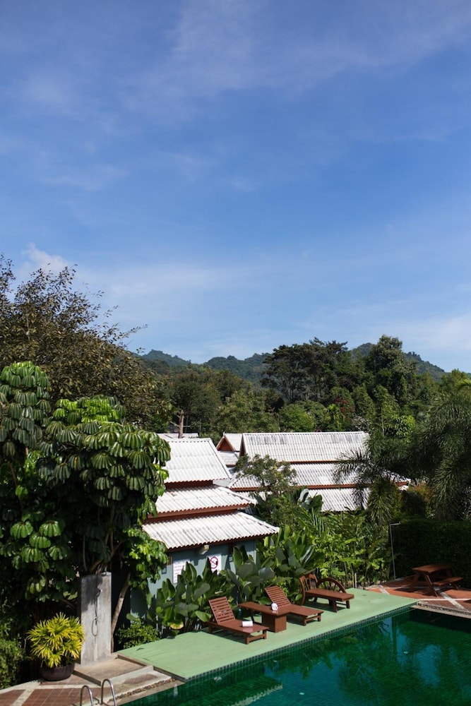 POONYAMANTRA RESORT 9/75