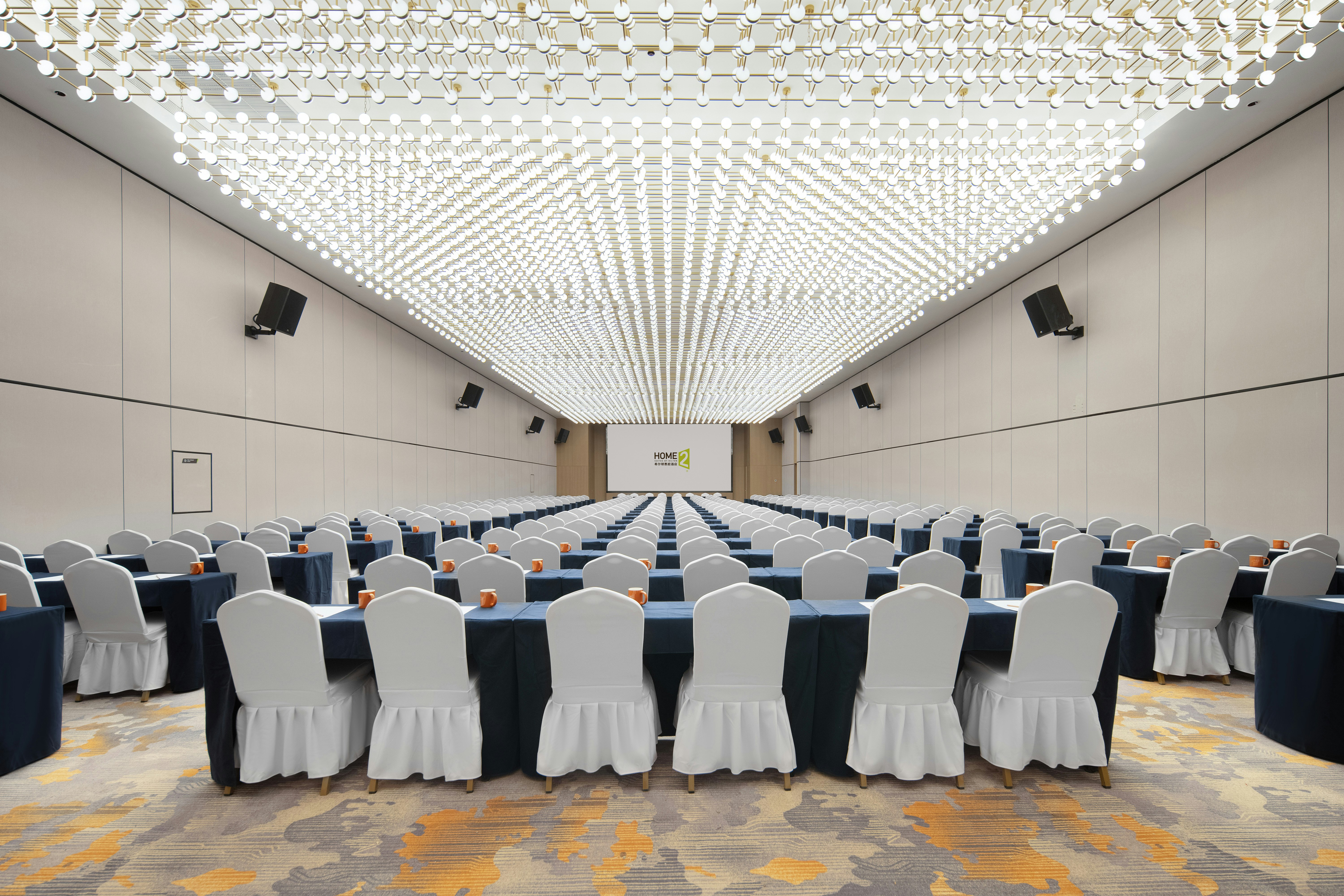 Home2 Suites by Hilton Linzhi Yutuolu 54/61