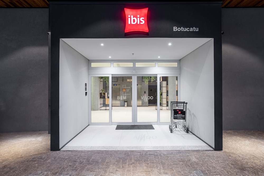 Ibis Botucatu 9/50