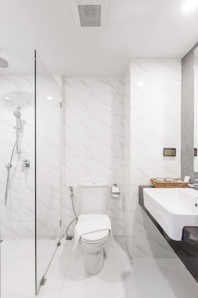 Xen Hotel Nakhon Pathom 64/66