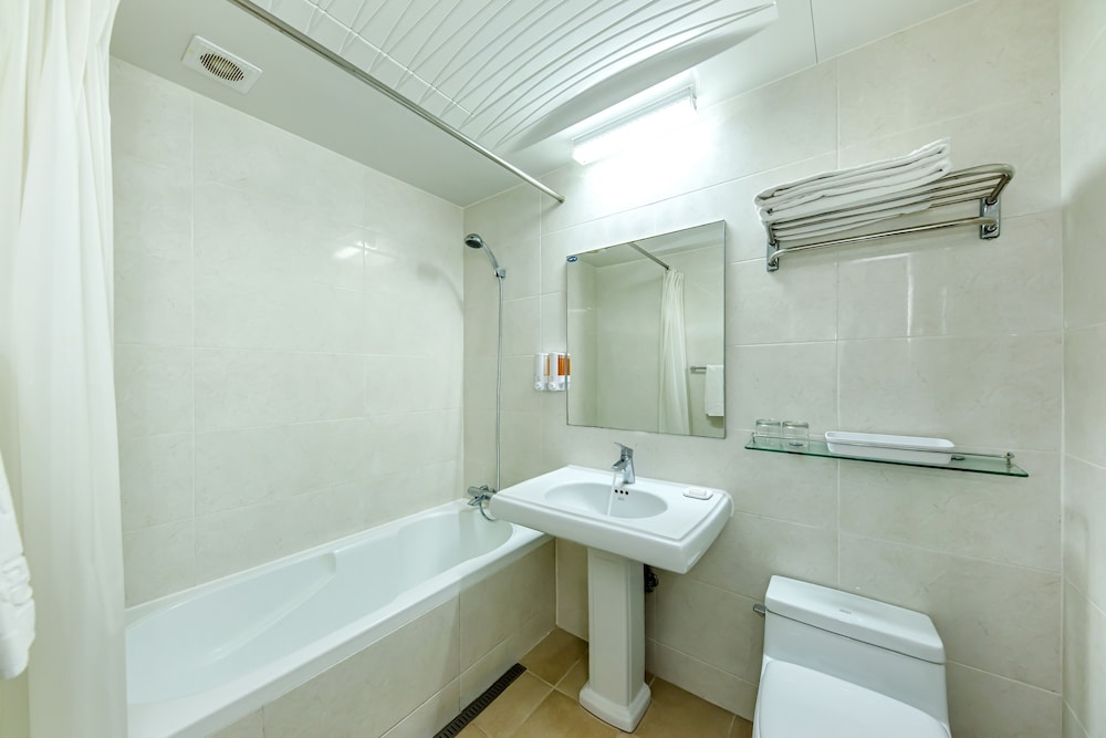 Samhaein Tourist Hotel 44/46