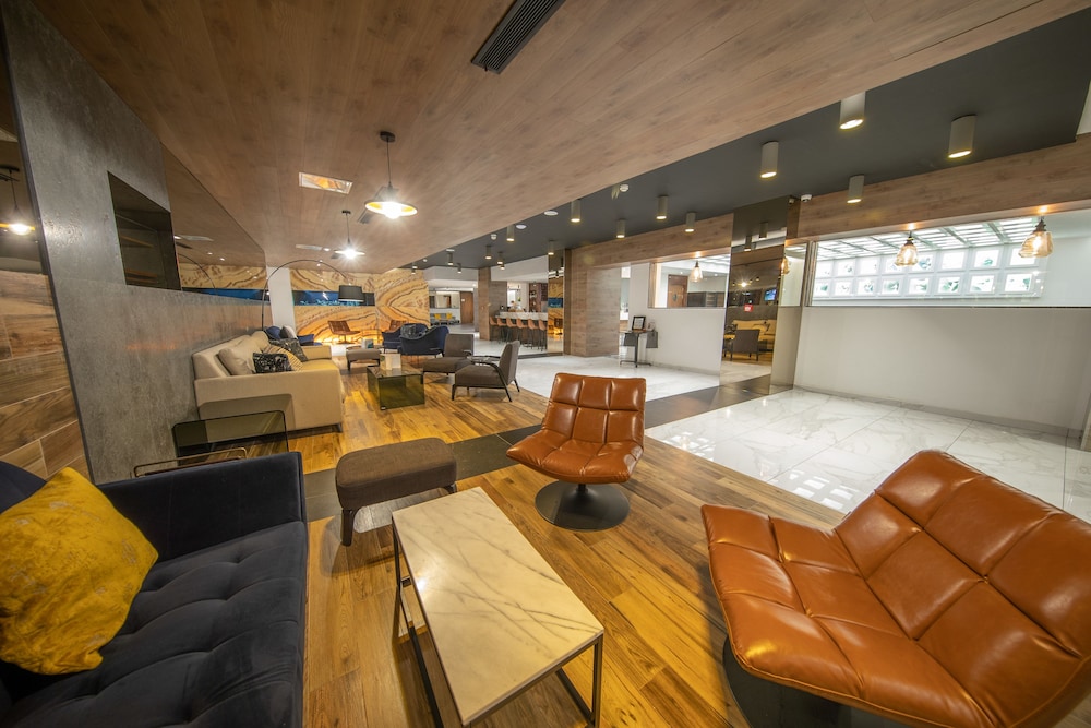 Solana Hotel & Spa 111/136