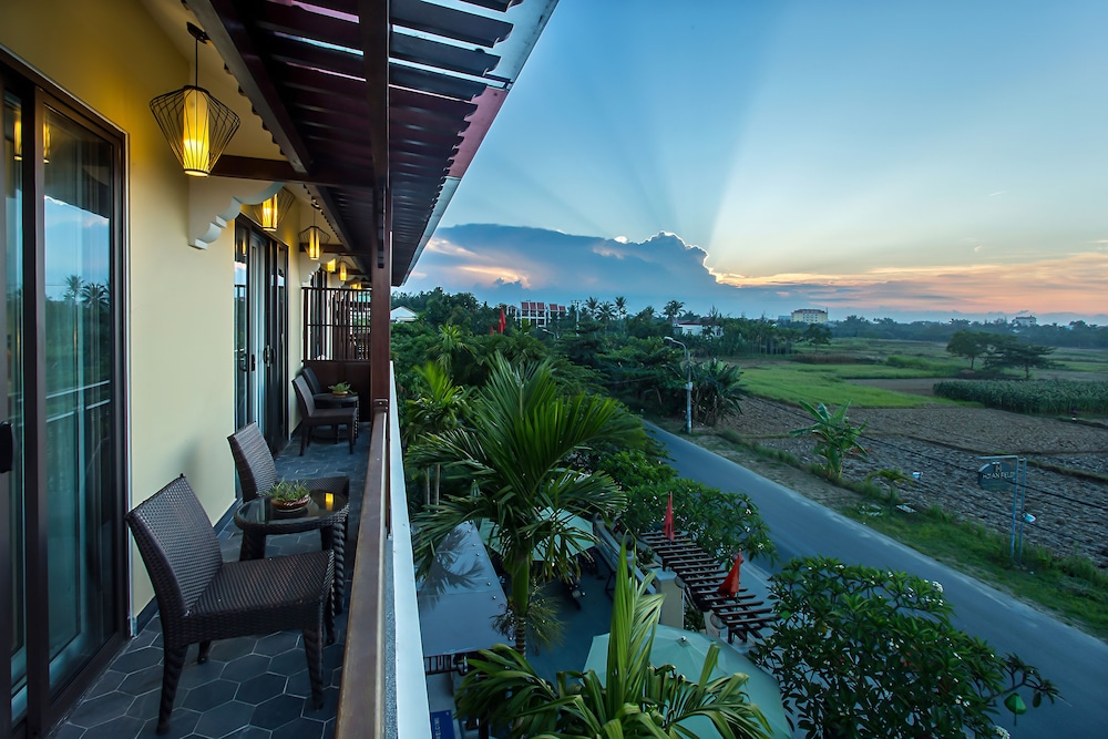 Hoi An Field Villa and Spa 73/74