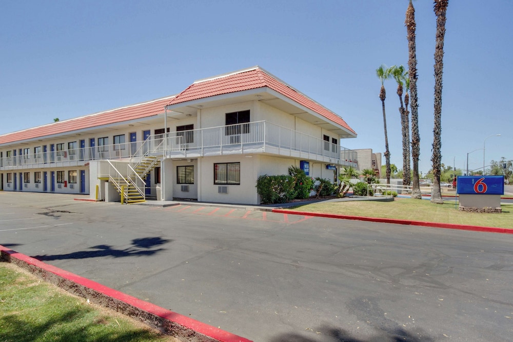 Motel6 Tempe, AZ - Broadway - ASU 9/63