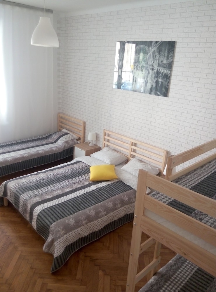 Lorf Hostel&Apartments 33/51