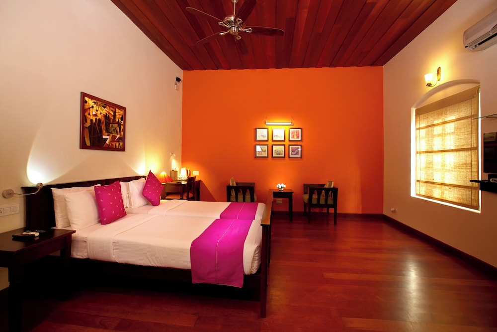 PREMIUM, 1 DOUBLE AND 1 SINGLE BED