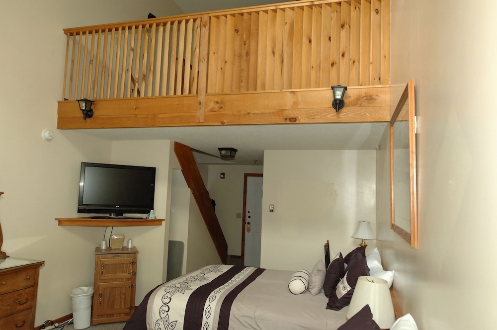 Merrill Farm Inn 23/35