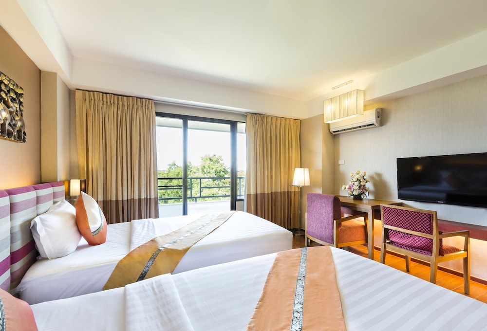 Asia Hotels Group (Poonpetch Hotel) 11/63