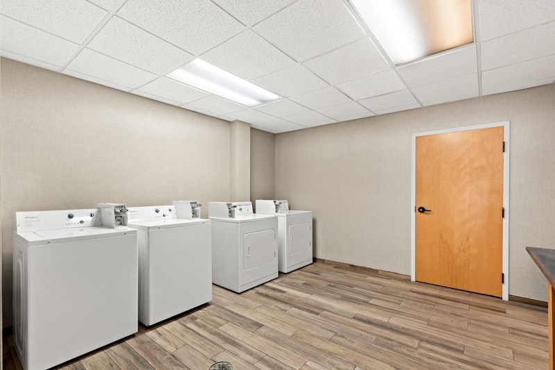 Hampton Inn & Suites Canton 12/54