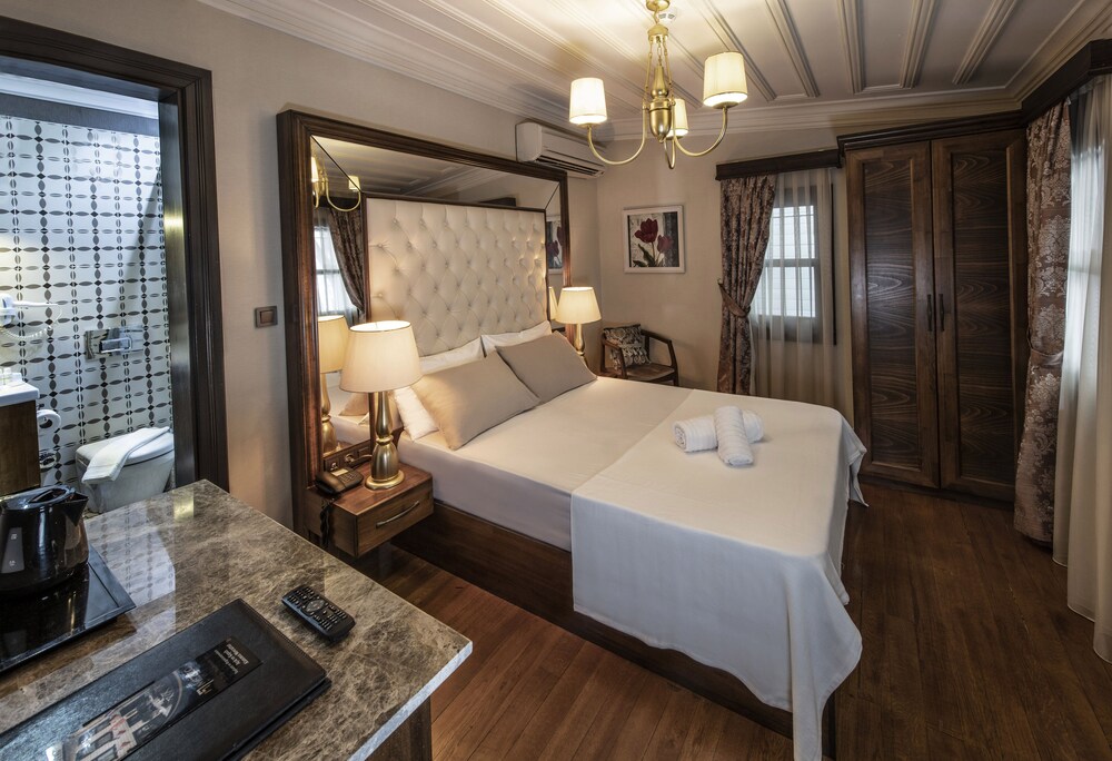 Mezzo Hotel 33/56