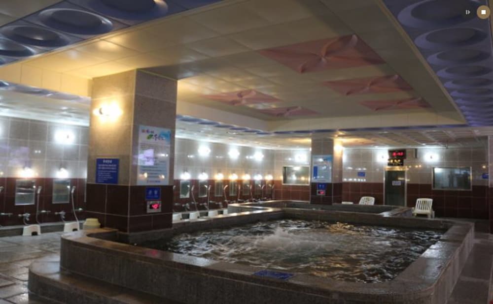 SUANBO SANGNOK Hotel 10/27