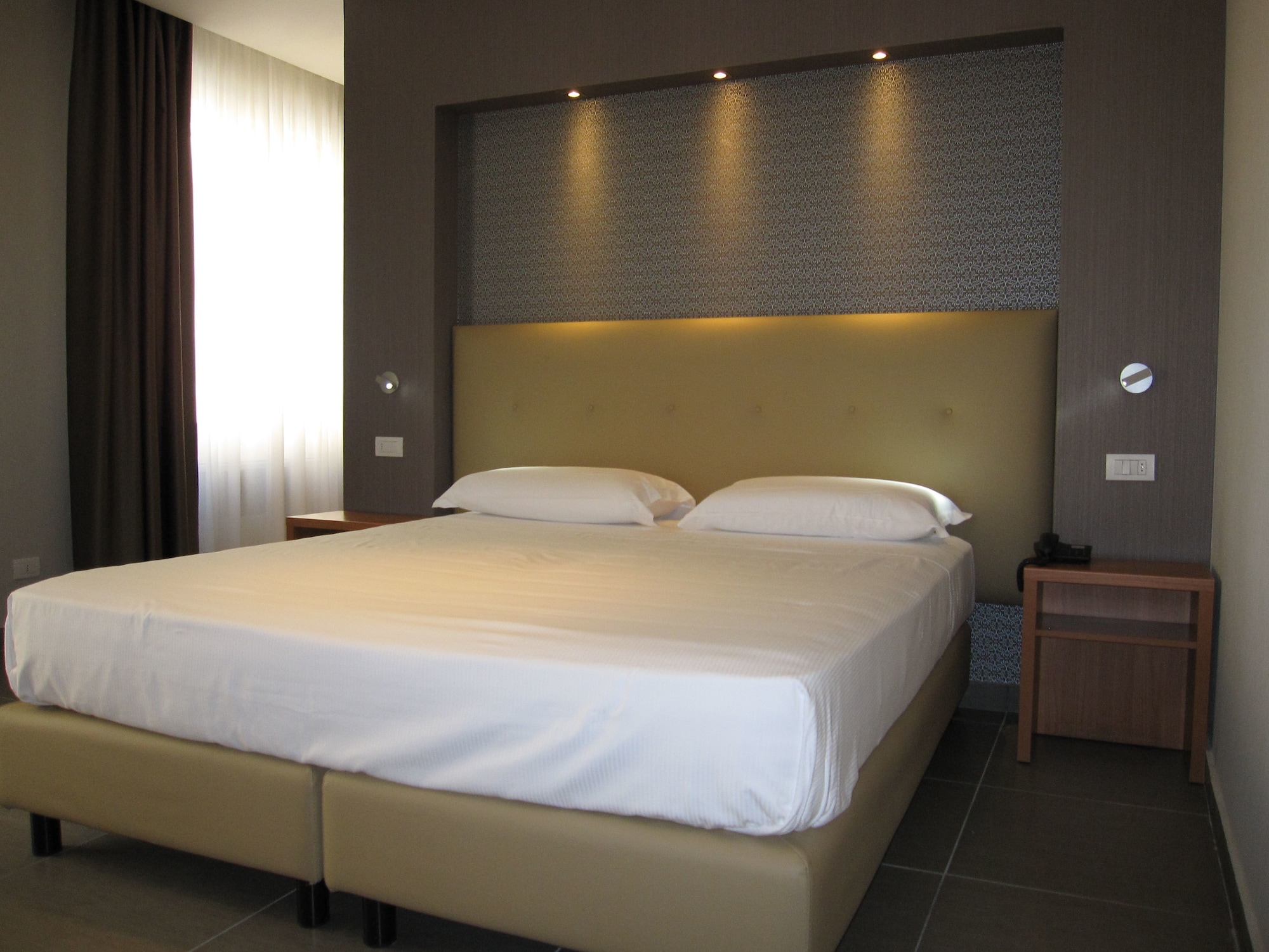 1 BEDROOM, SUPERIOR, DOUBLE OR TWIN BED